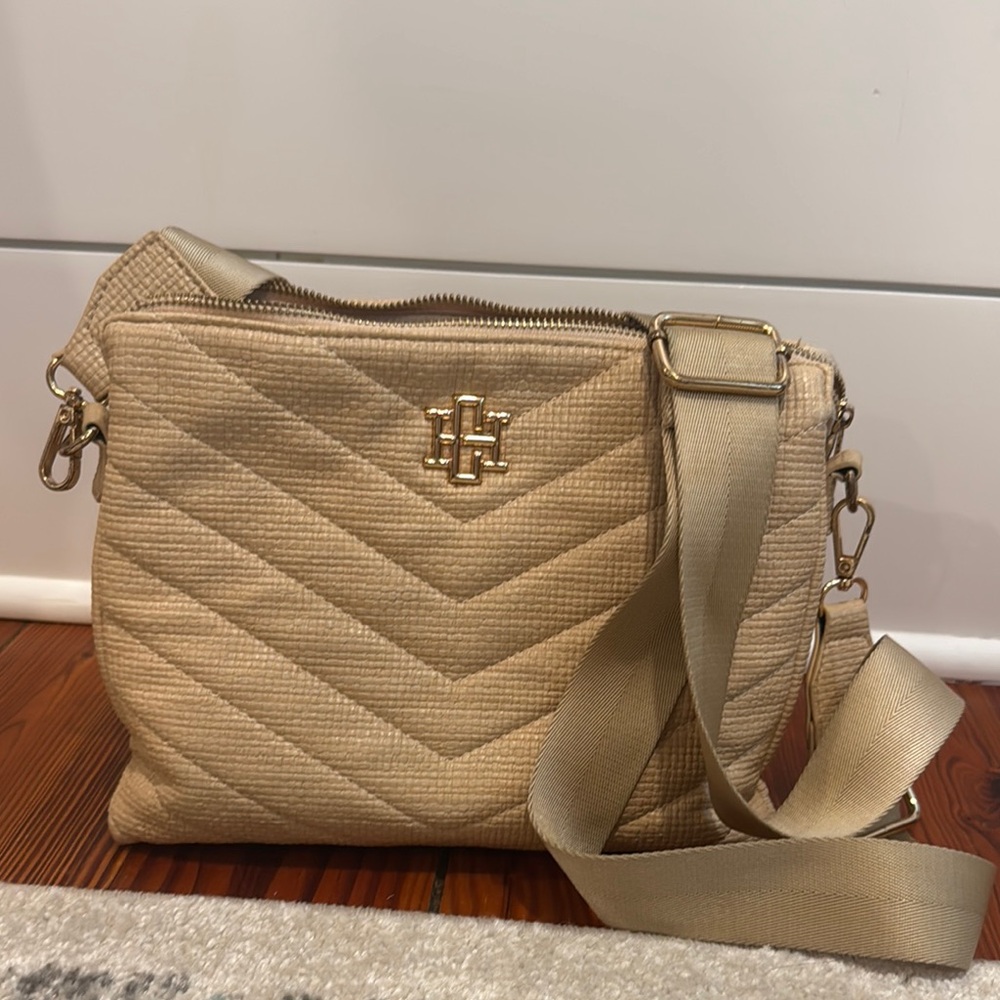 Cream and Gold Quilted Crossbody Bag with Chevron Pattern